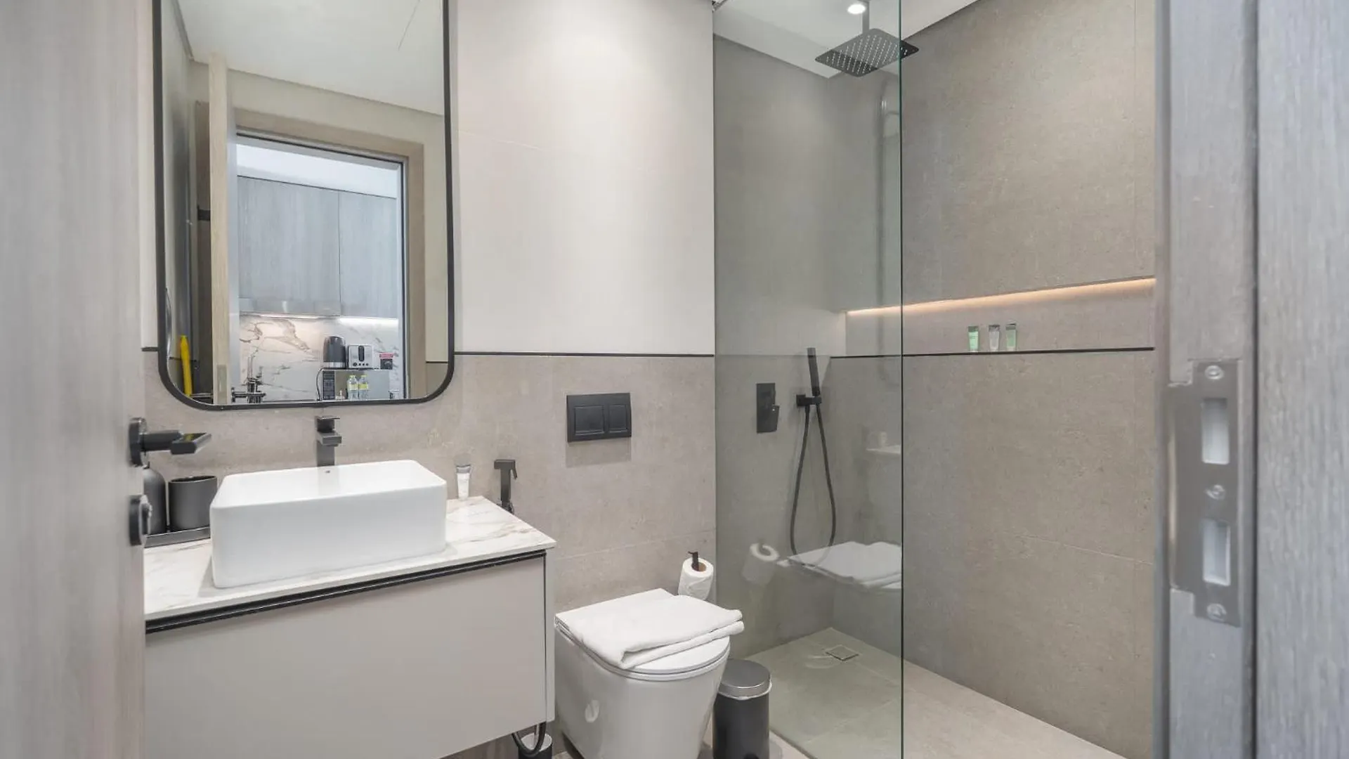 Chic Studio In Oxford Terraces With Pool & Gym Dubai