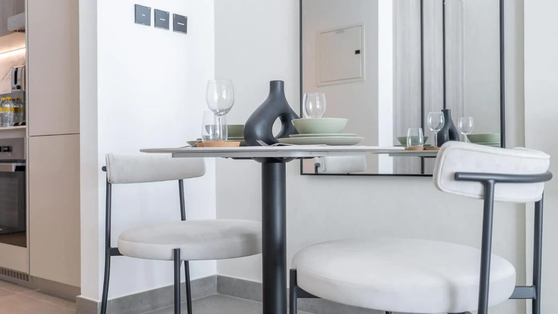 Chic Studio In Oxford Terraces With Pool & Gym Dubai Apartment