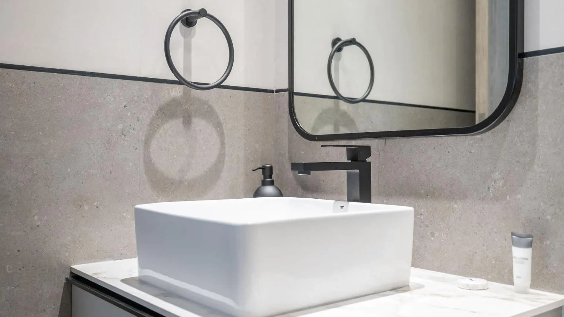 Chic Studio In Oxford Terraces With Pool & Gym Dubai 0*,  United Arab Emirates