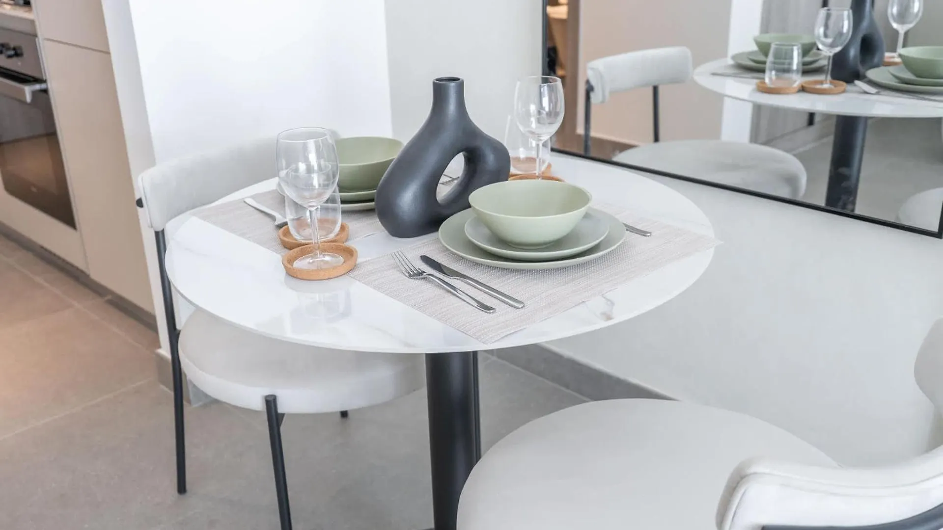 Chic Studio In Oxford Terraces With Pool & Gym Dubai United Arab Emirates