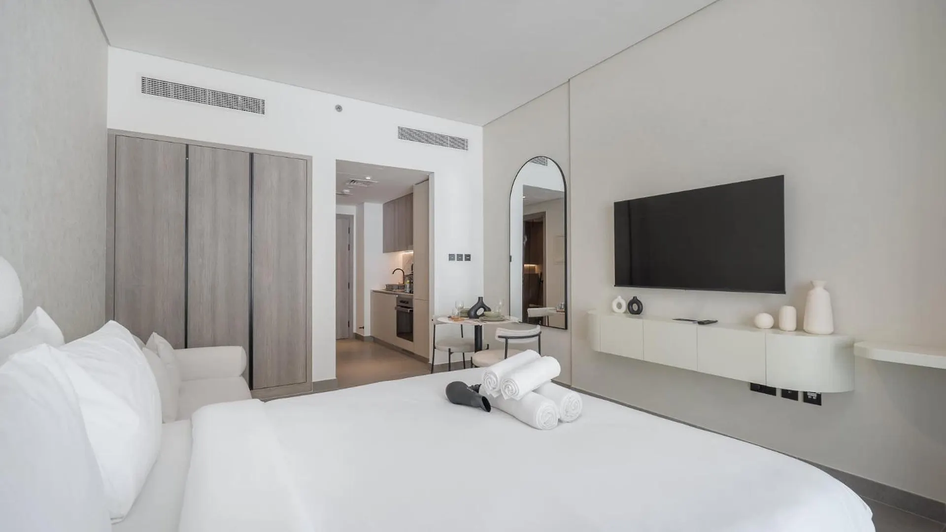 Apartment Chic Studio In Oxford Terraces With Pool & Gym Dubai